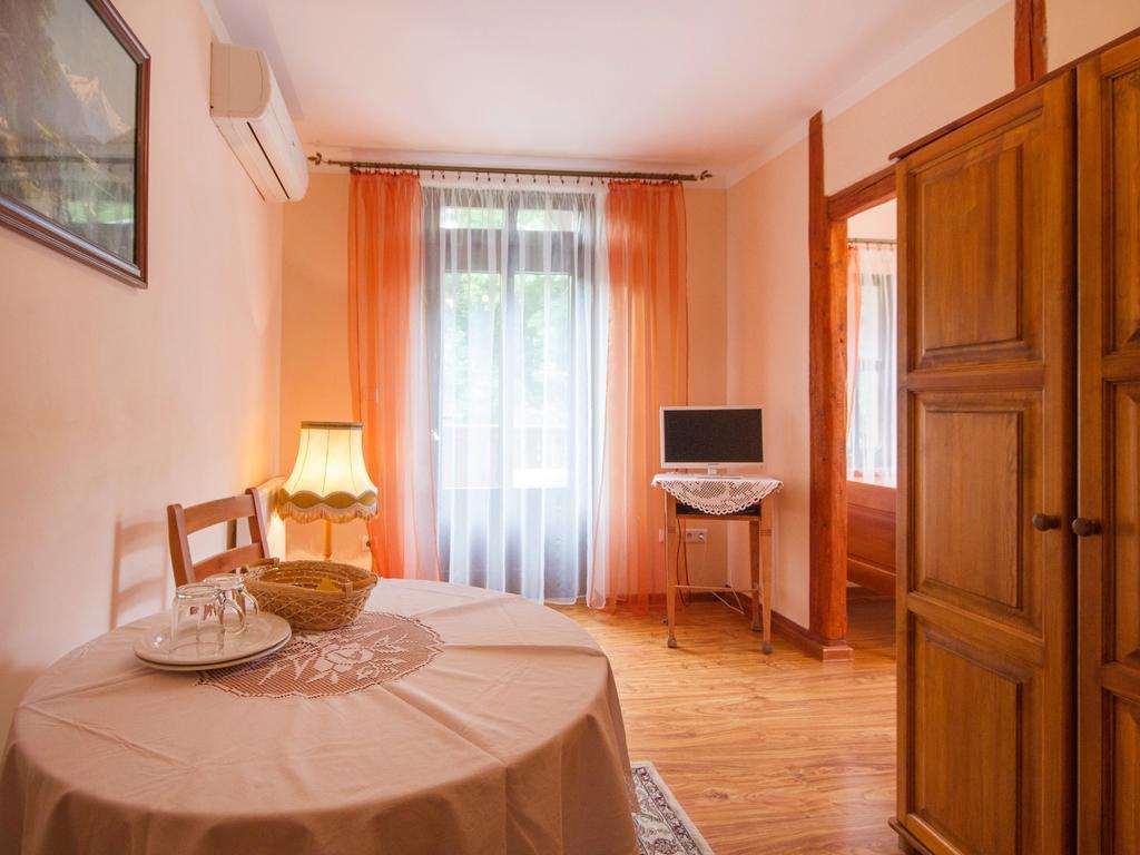 Bed and breakfast Willa Jagniątków Extérieur photo